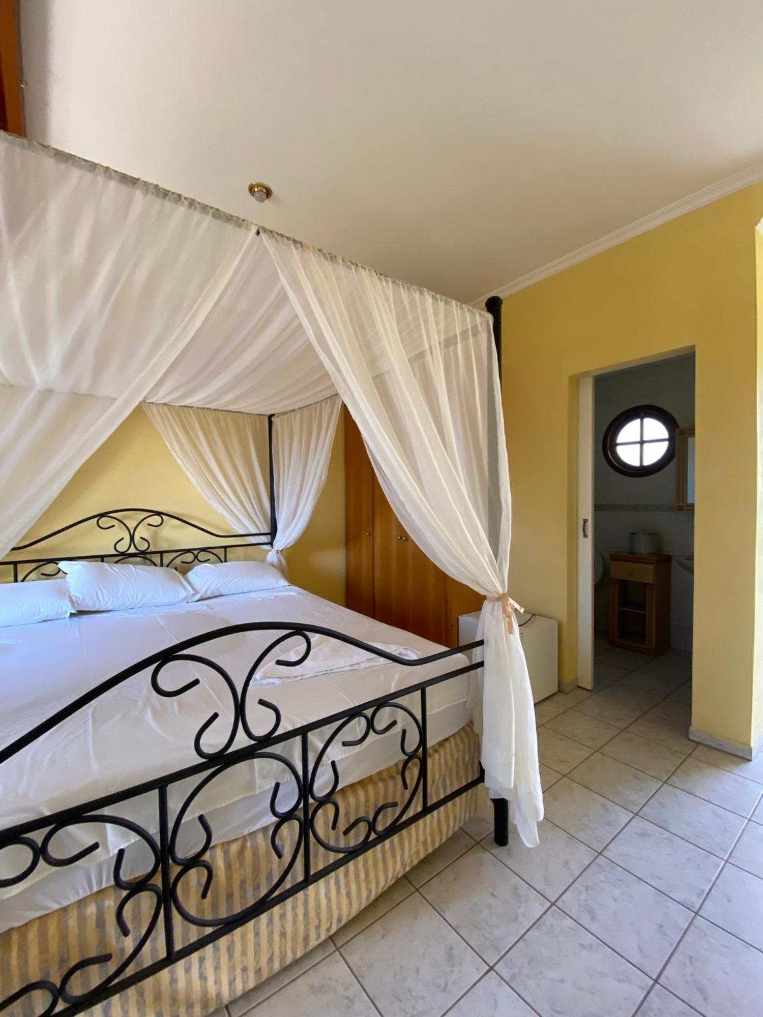 Hotel Velha Corte São José dos Pinhais Exterior foto